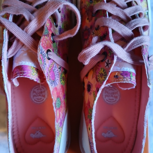 NWOT Women's sz 9.5 Rocket dog sneakers - Picture 3 of 10